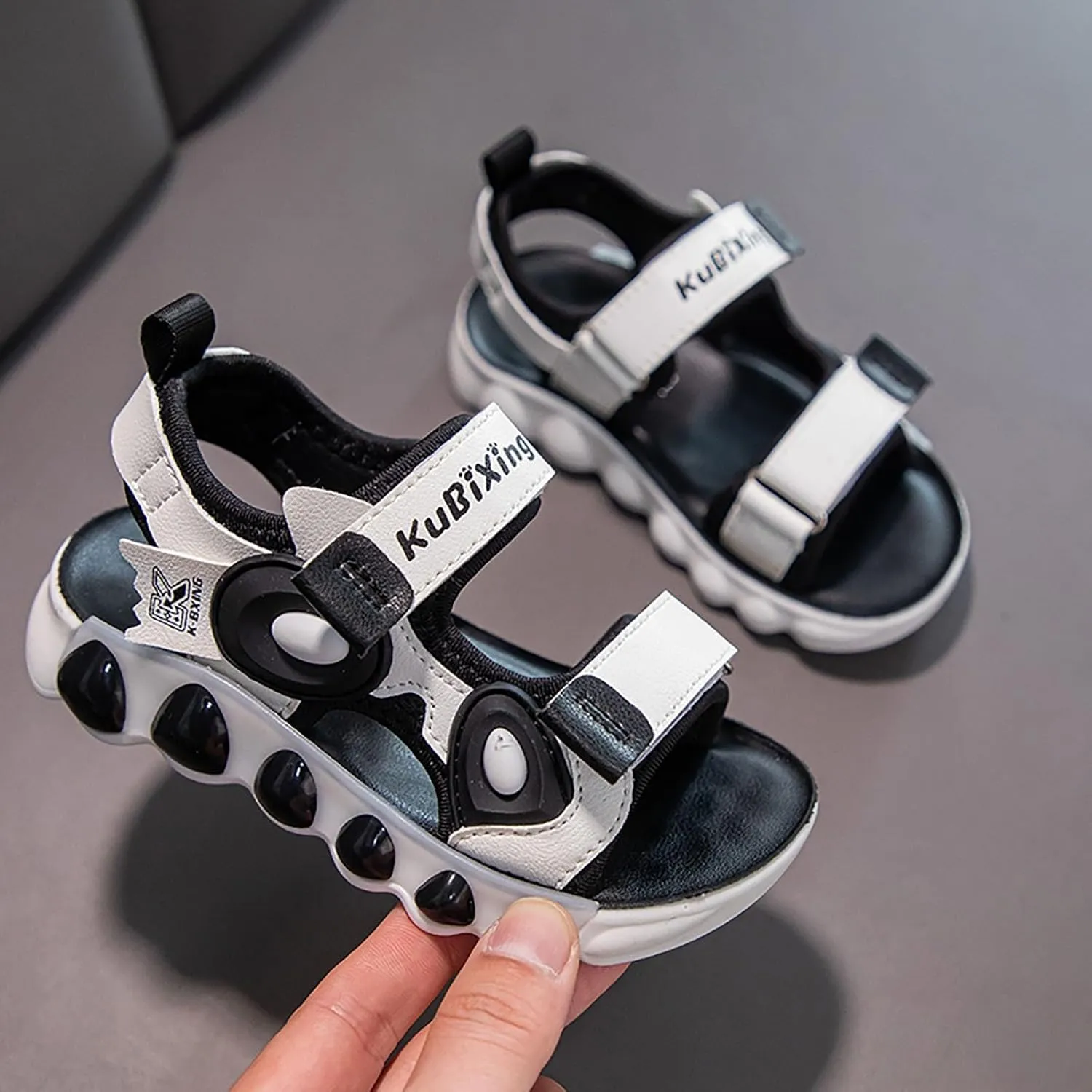 Comfortable Boys Kids Sandals Outdoor Shoes Girls Sandals Comfortable Soft Sole Open Toe Fashionable Thick Sole Beach Outdoor
