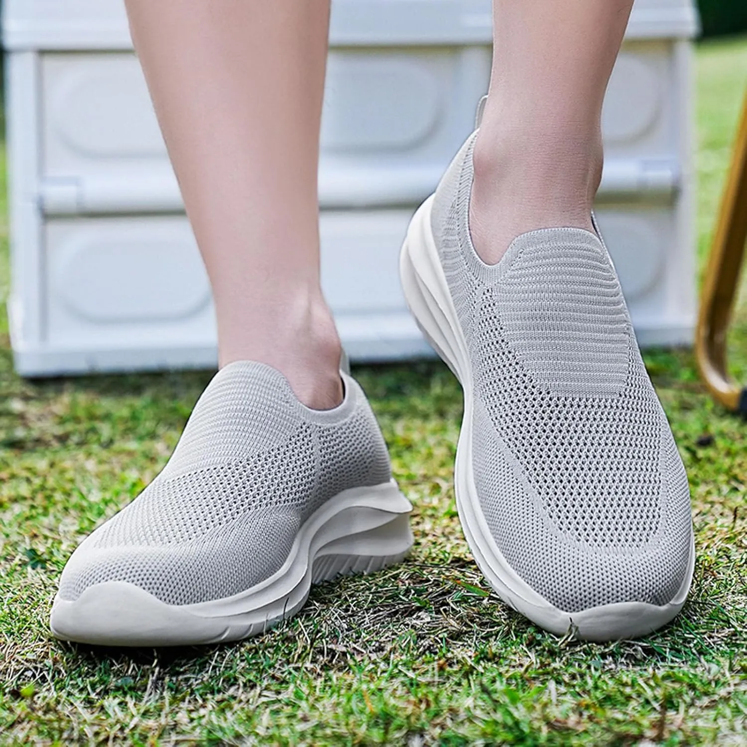 Fashion Lightweight Sneakers for Men Lightweight Sport Gym Jogging Walking Sneaker Elastic Fly Woven Mesh Shoes