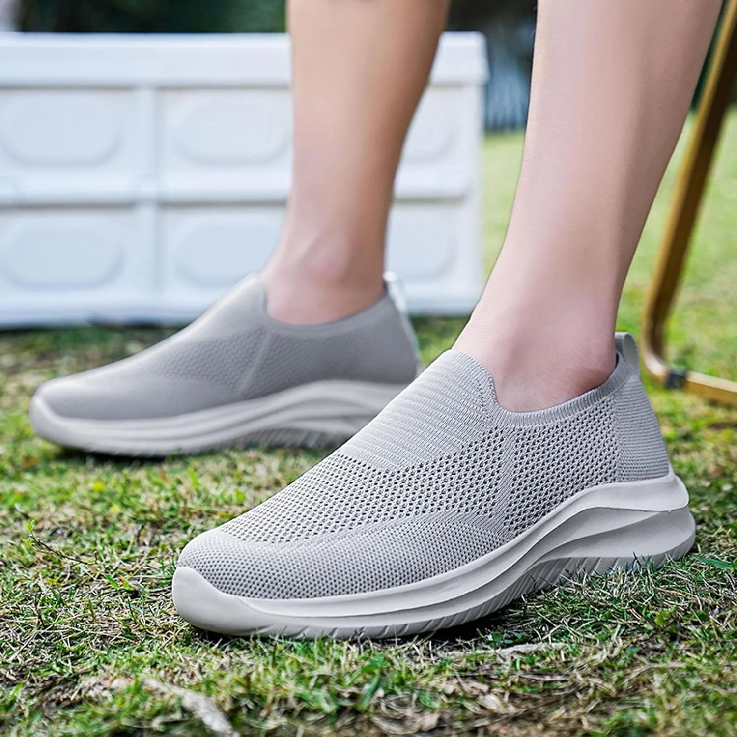 Fashion Lightweight Sneakers for Men Lightweight Sport Gym Jogging Walking Sneaker Elastic Fly Woven Mesh Shoes