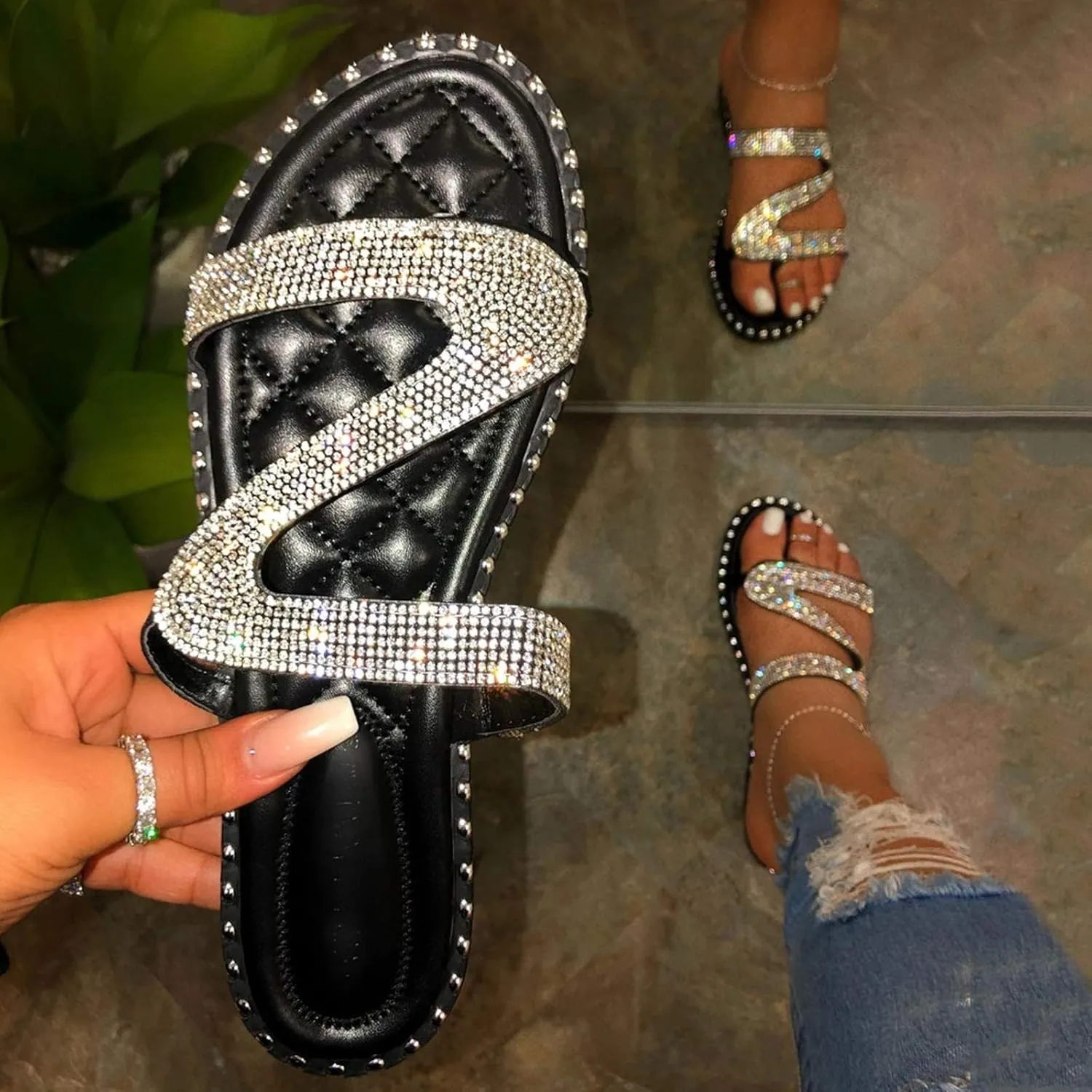 Flat Womens Sandals Peep toe Rhinestone Flip Flops Falt Gladiator Slide Fashion Sandals for Women Dressy Summer