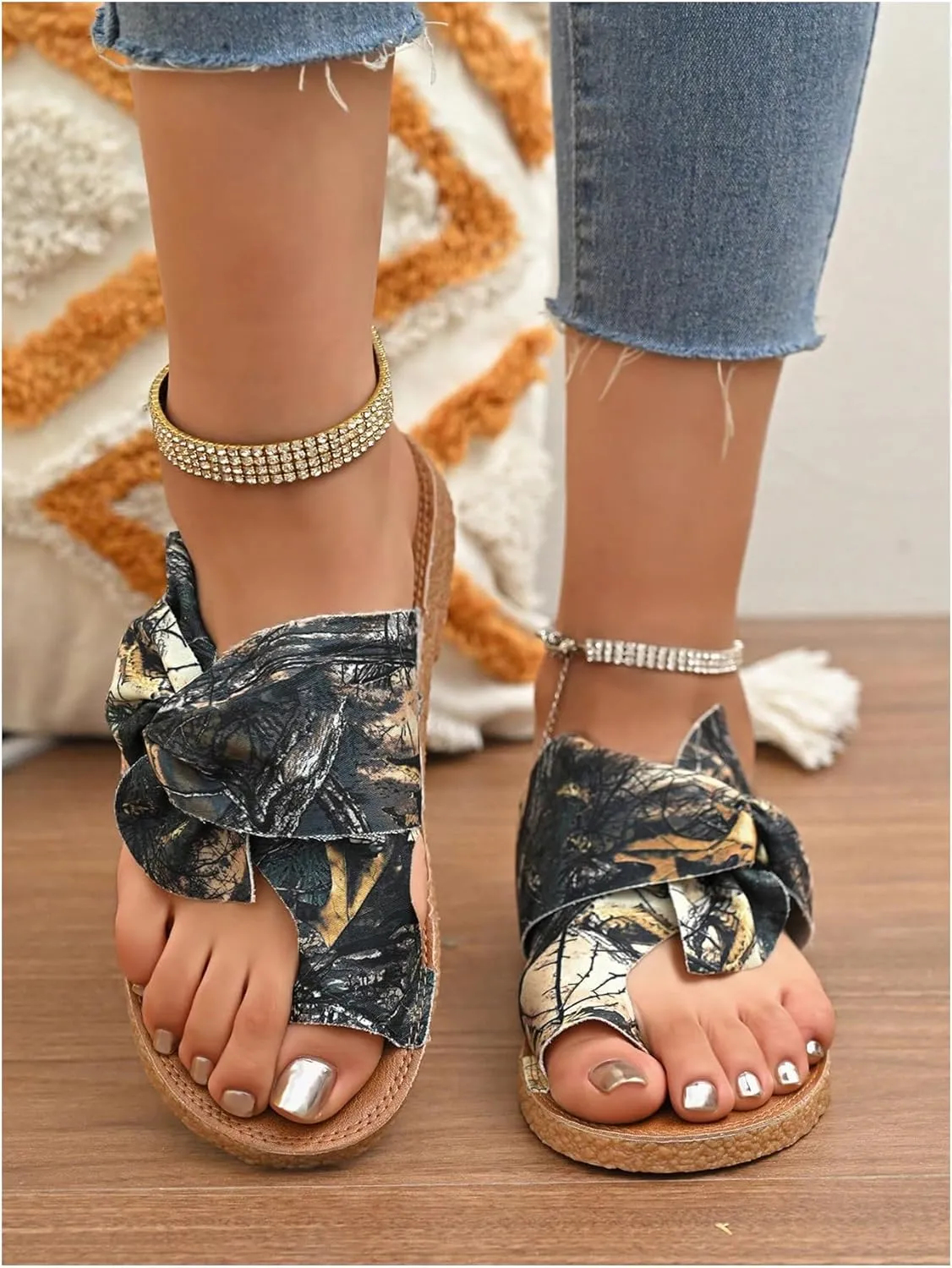 GORGLITTER Women's Rainbow Bow Tie Flat Beach Sandals 2025 Vacation Open Toe Thong Sandals Summer Slides Shoes
