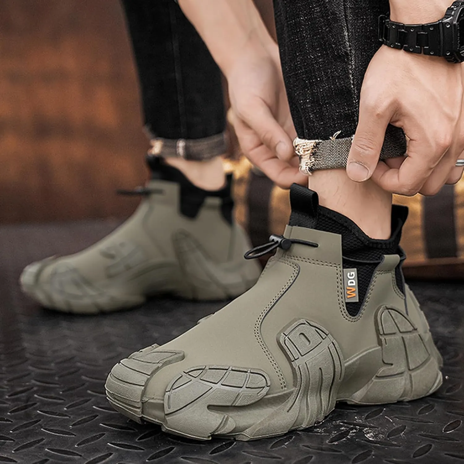 High Top Mens Hiking Shoes Casual Shoes Sneakers Sneakers Non-Slip Outdoor Soles Hiking Shoes Snow Boots