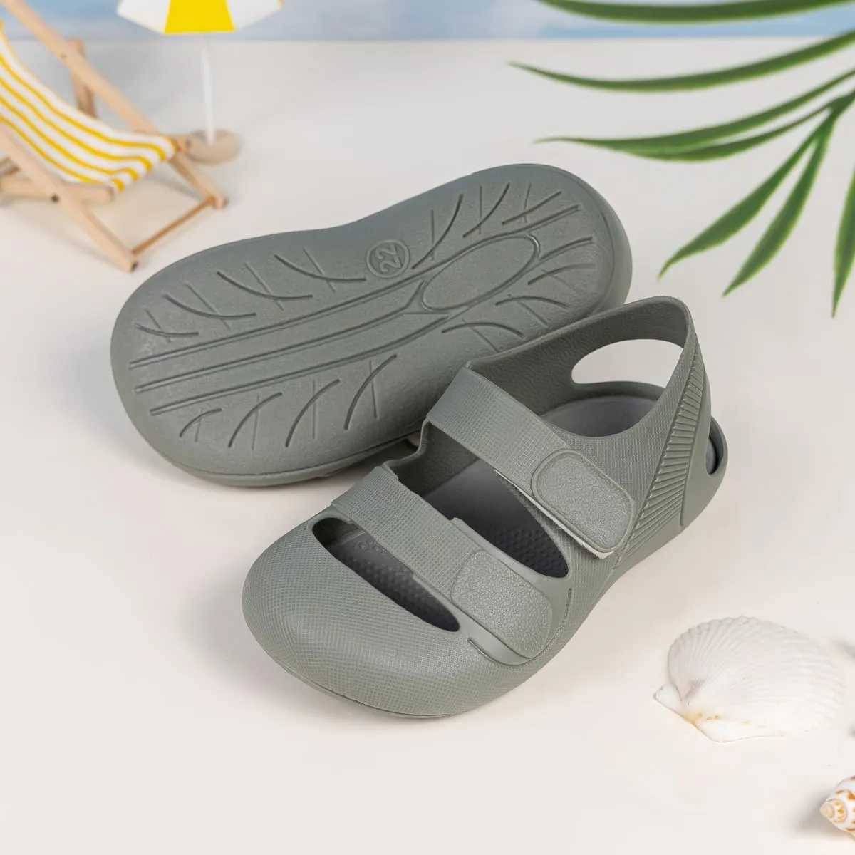 HsdsBebe Little Kids Beach Sandals Toddler Boys Girls Jelly Sandals Closed-Toe With Anti-Slip Rubber Sole Children Summer Outdoor Water Shoes