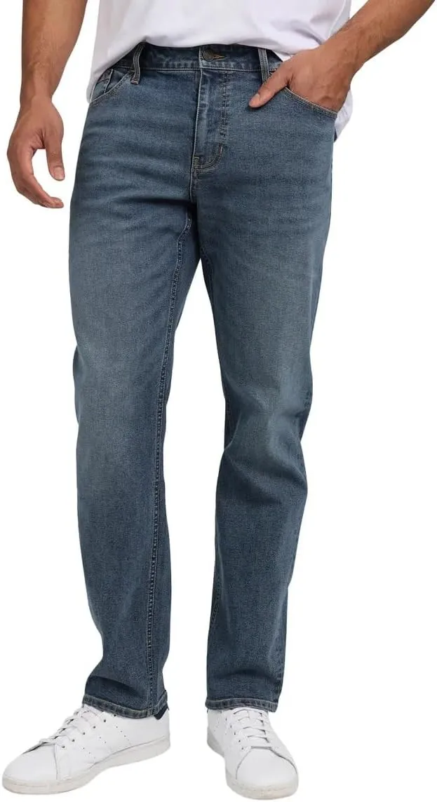 IZOD Men’s Straight Fit Classic 5-Pocket Style Jean
