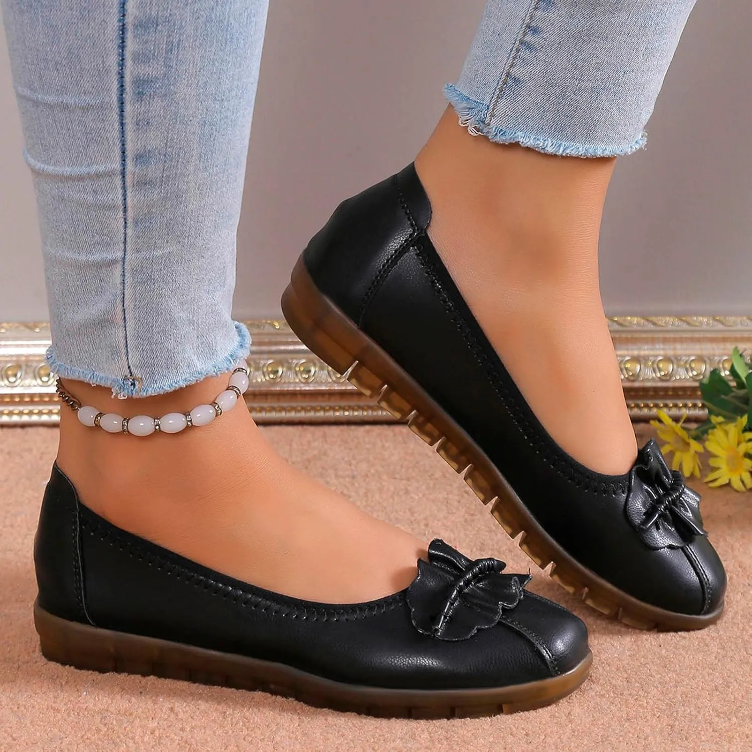 Leisure Women's Four Seasons Soft Sole Flowers Non Slip Flat Round Toe Breathable Slip On Casual Leather Shoes for Women