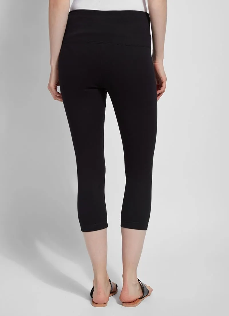 Lyssé Denim Capri Leggings - Capri Jeggings for Women with Concealed Waistband and Soft, Stretch Fabric