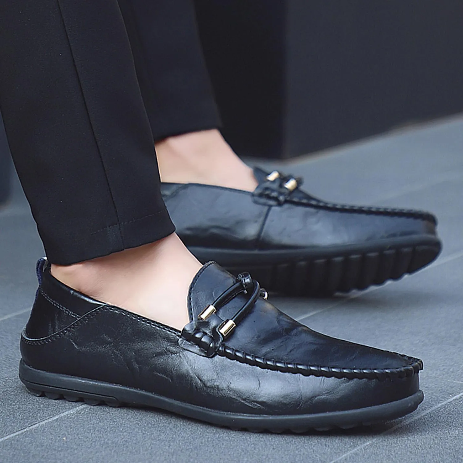 Men's Driving Loafers Soft Penny Loafers Leather Slip-On Moccasins with Handcrafted Stitched Detailing Black Lightweight Boat Shoes