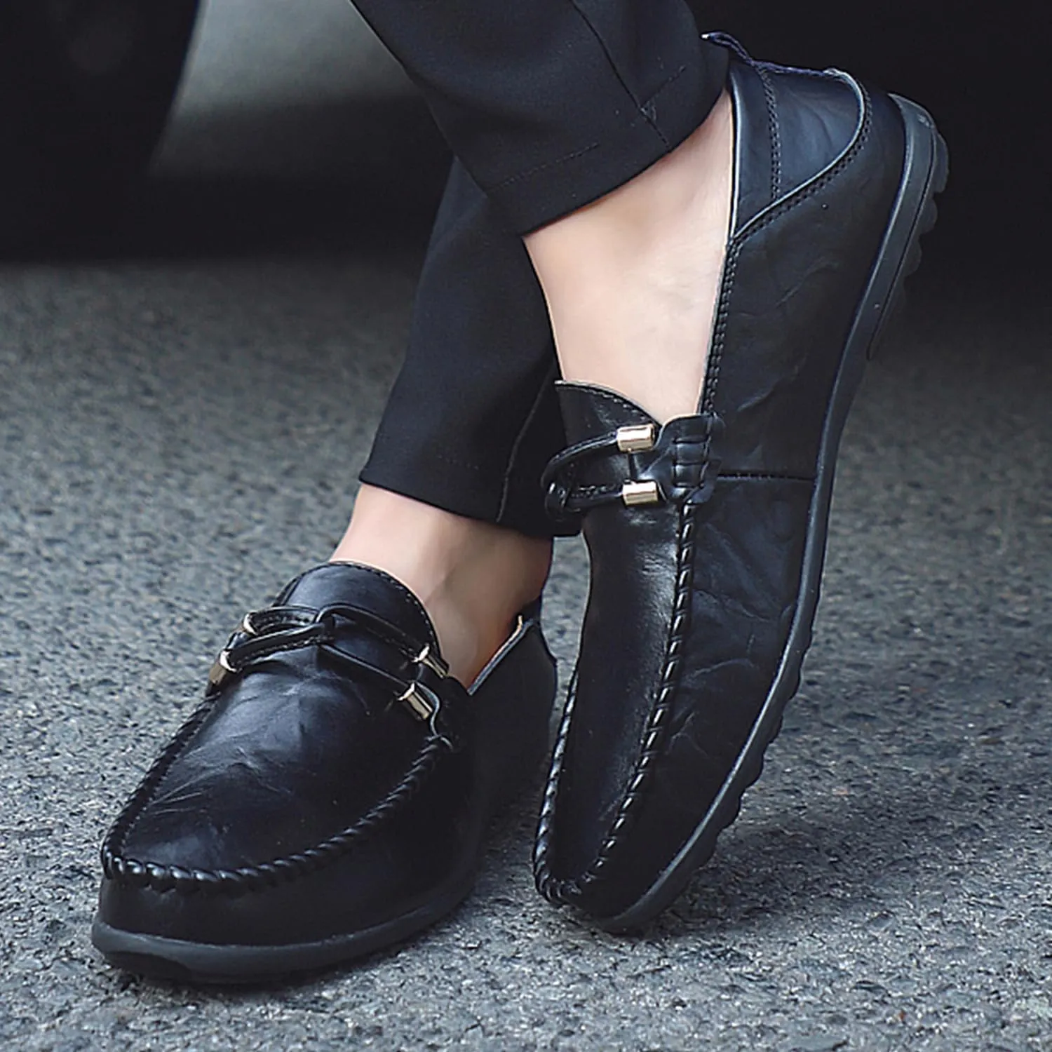 Men's Driving Loafers Soft Penny Loafers Leather Slip-On Moccasins with Handcrafted Stitched Detailing Black Lightweight Boat Shoes