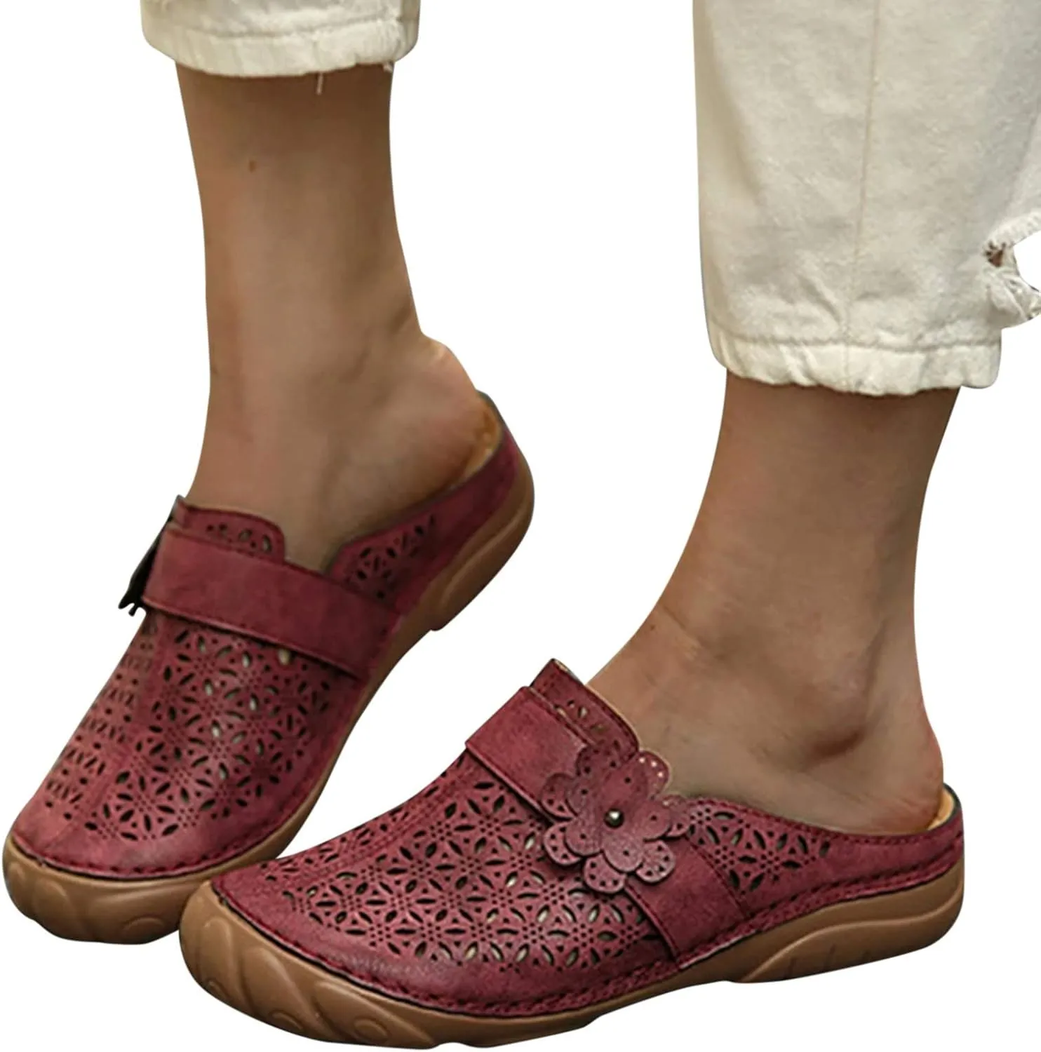 oiangi Comfortable Wedge Sandals for Women Casual Summer Carved Flower Hollow Closed Toe Wedge Slip-on Slipper Soft Baotou Breathable Home Outdoor Shoes