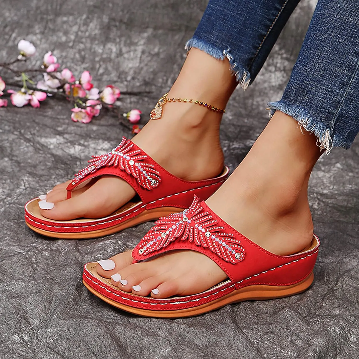 oiangi Rhinestone Wedge Sandals for Women,Summer Fashion Open Toe T Strap Thong Flip Flops Sandals Comfortable Casual Beach Shoes Slippers