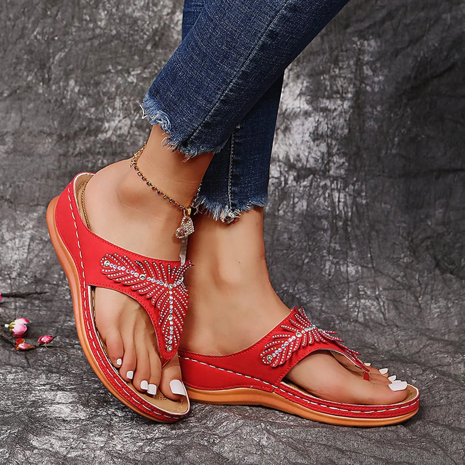 oiangi Rhinestone Wedge Sandals for Women,Summer Fashion Open Toe T Strap Thong Flip Flops Sandals Comfortable Casual Beach Shoes Slippers