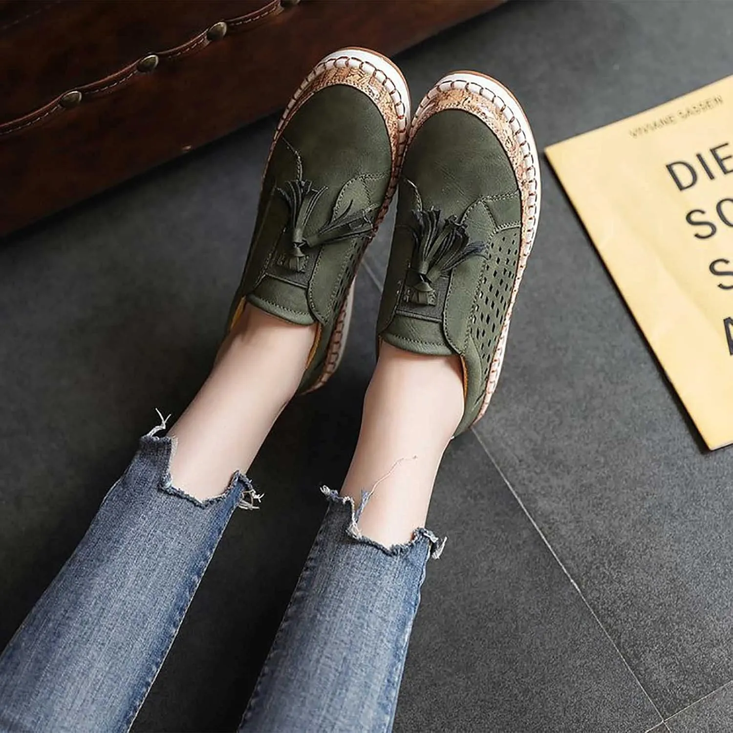 oiangi Women Sandals Platform Outdoor Mesh Hollow Closed Toe Beach Sandals Comfortable Casual Thick Bottom Tassel Buckle Sandals Loafers