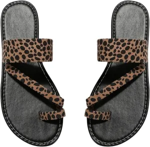OYOANGLE Women's Leopard Print Toe Ring Sandals Strappy Open Toe Slip On Flat Casual Outdoor Sandals
