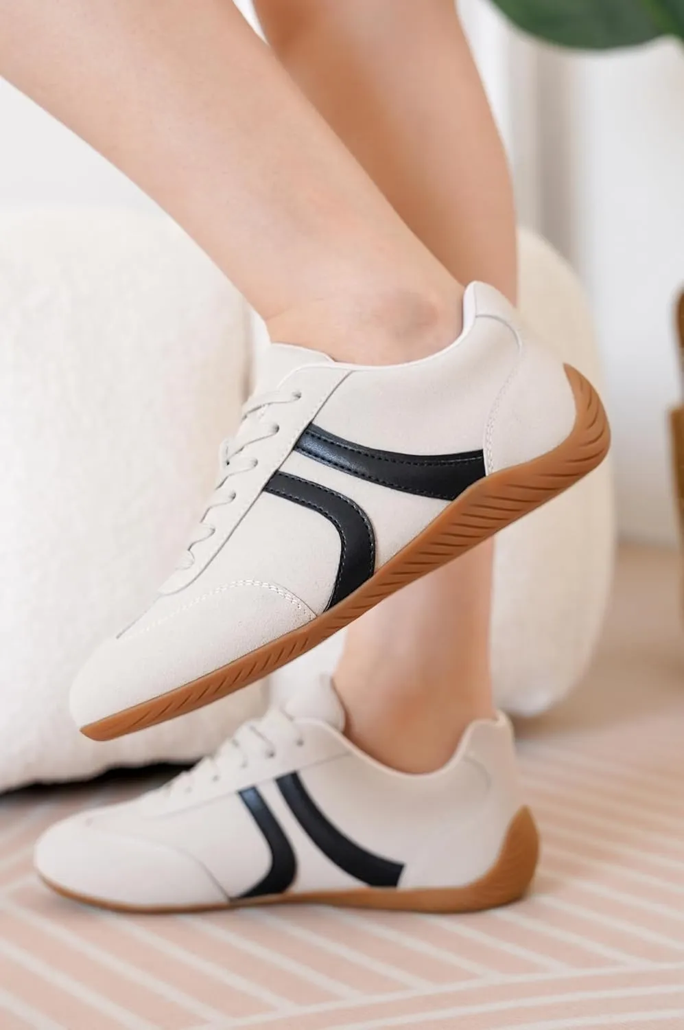 Project Cloud Barefoot Shoes Women – Comfortable Lace-Up Womens Shoes with Memory Foam – Lightweight & Non Slip Womens Shoes Casual – All-Day Women's Fashion Sneakers for 2025 (Goal)