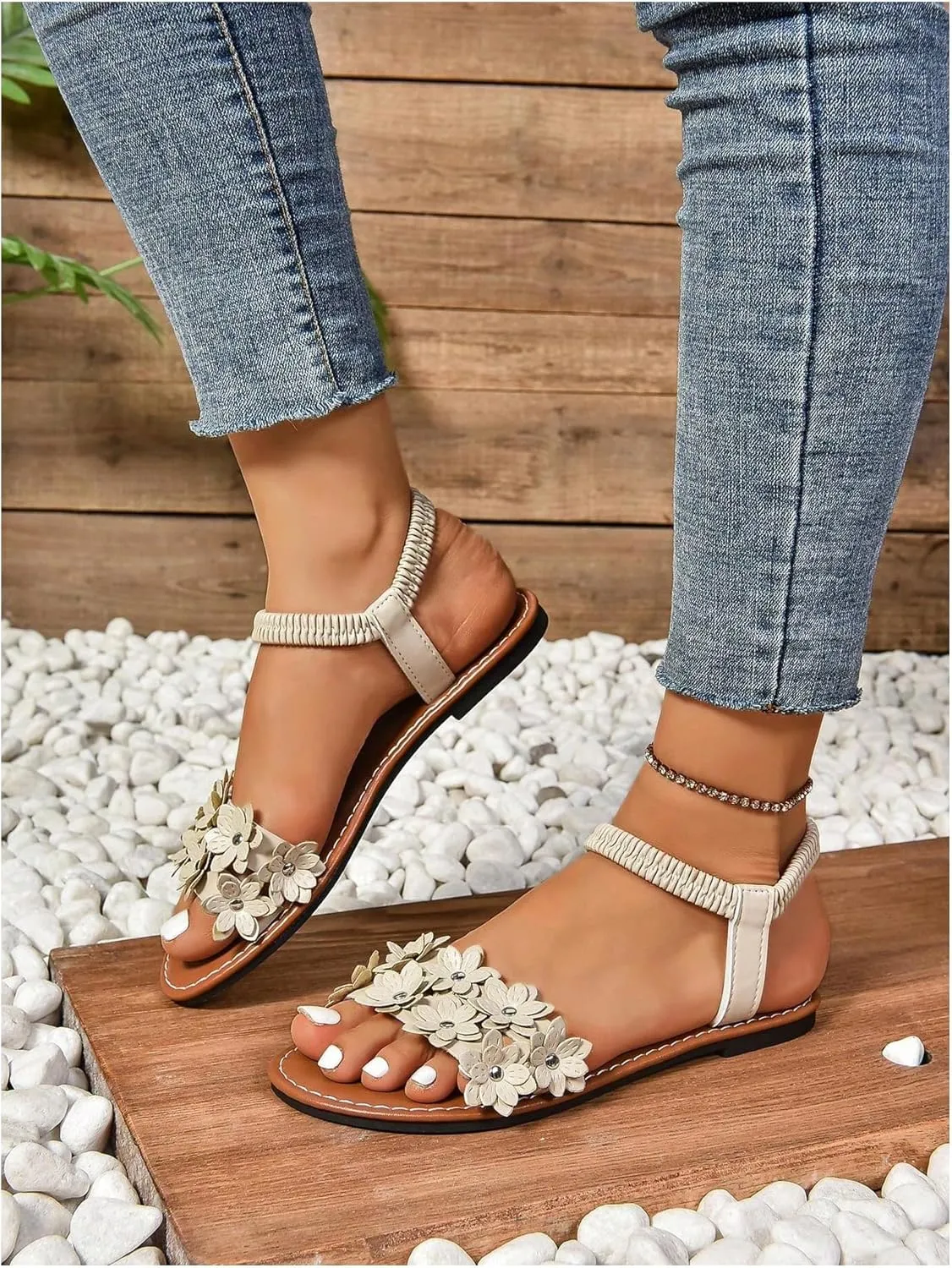 Verdusa Women's Summer Sandals Flower Leather Flat Sandals with Ankle Strap