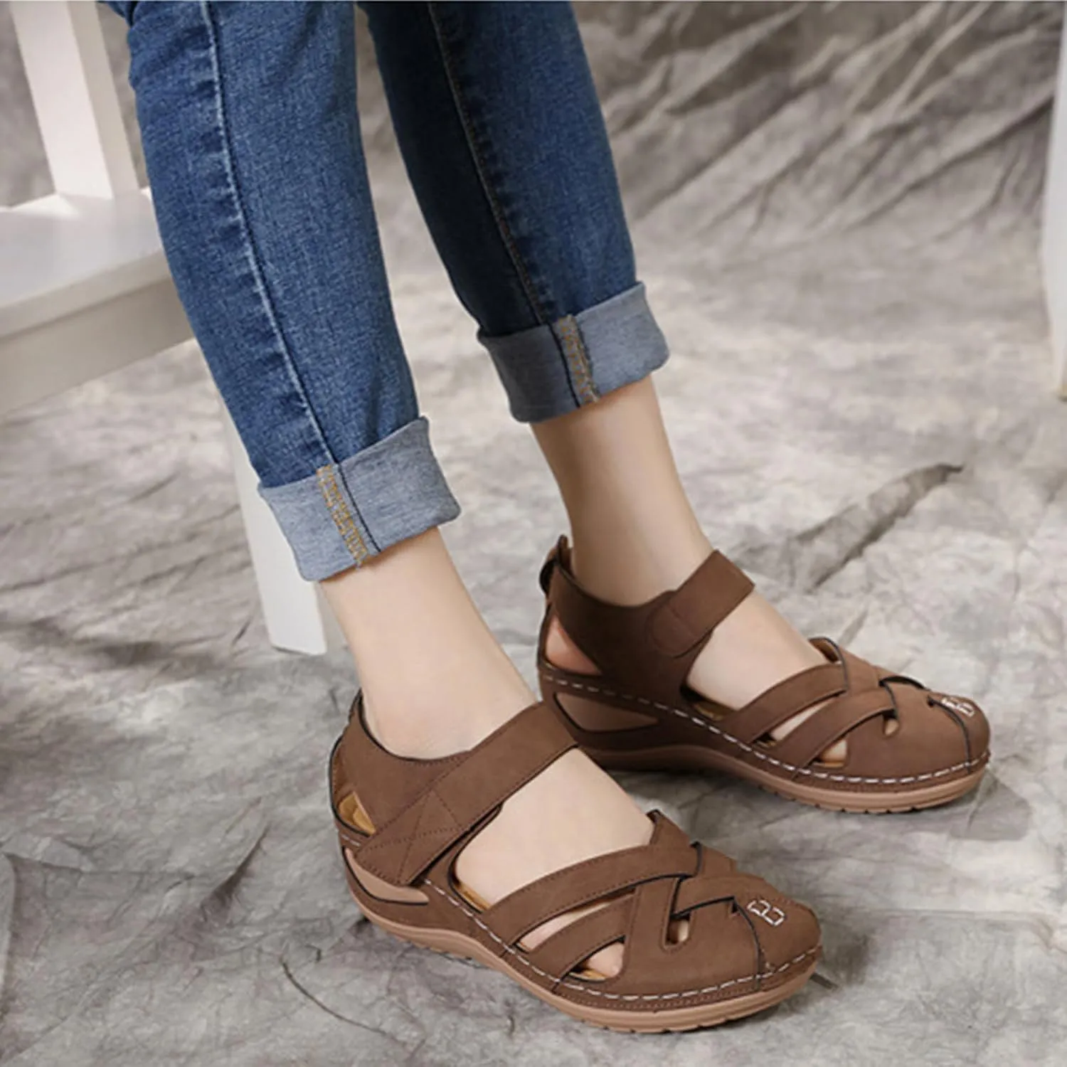Women Canvas Slip On Lightweight Mule Sneaker,Summer Fashion Open Back Flats Walking Shoes Closed Round Toe Low Top Casual Comfort Print Flat Slippers Slip Non-Slip Sneakers 2025 Loafer