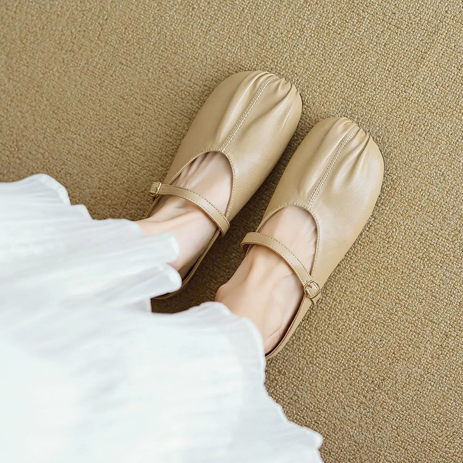 Women's Fashion Pleated Baotou Genuine Leather Flat Mule Shoes Casual Comfort Non-Slip Buckle Round Toe Half Slippers