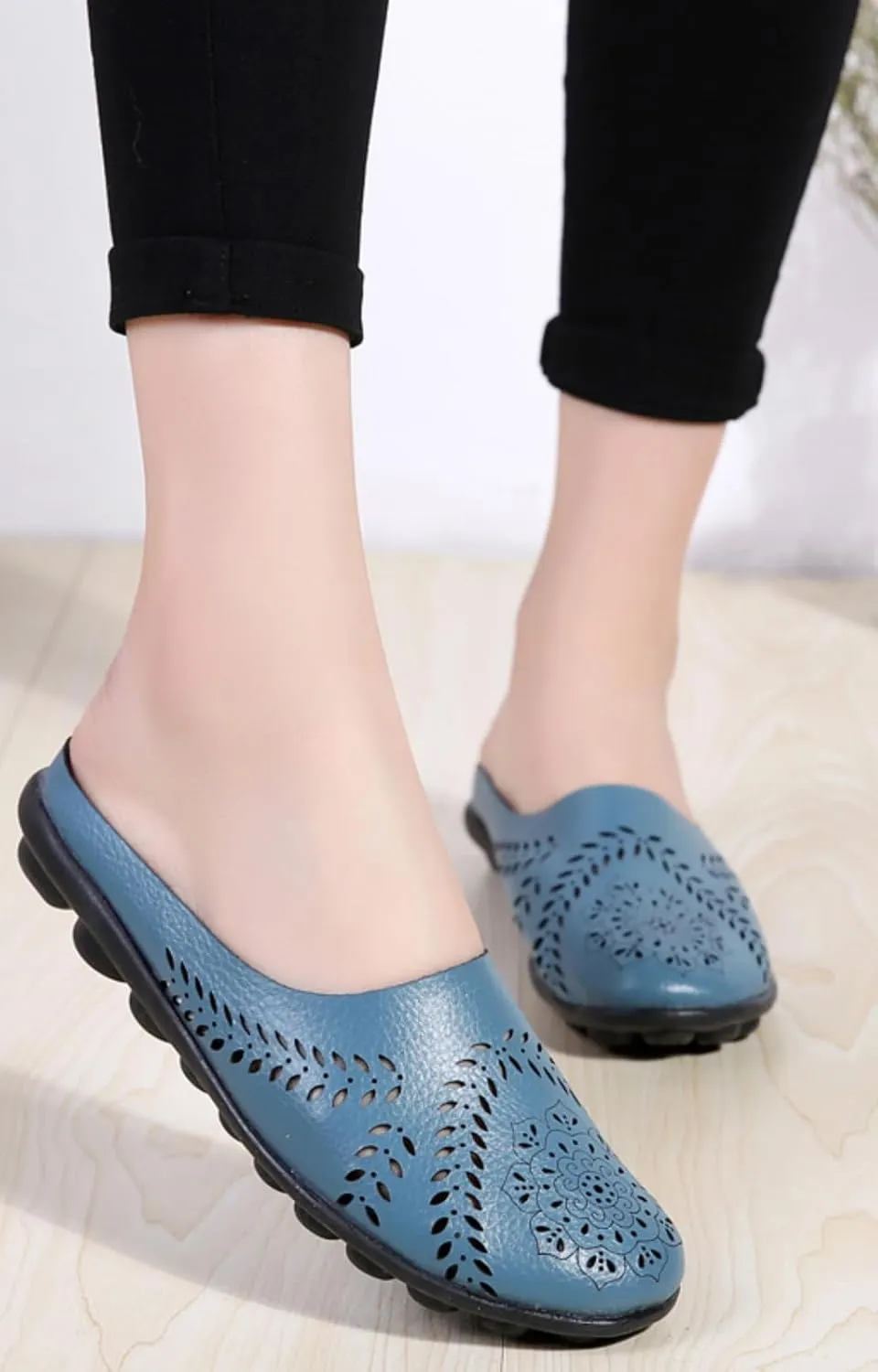 Women's Floral Casual Fashion Flat Mules Hollowed Out