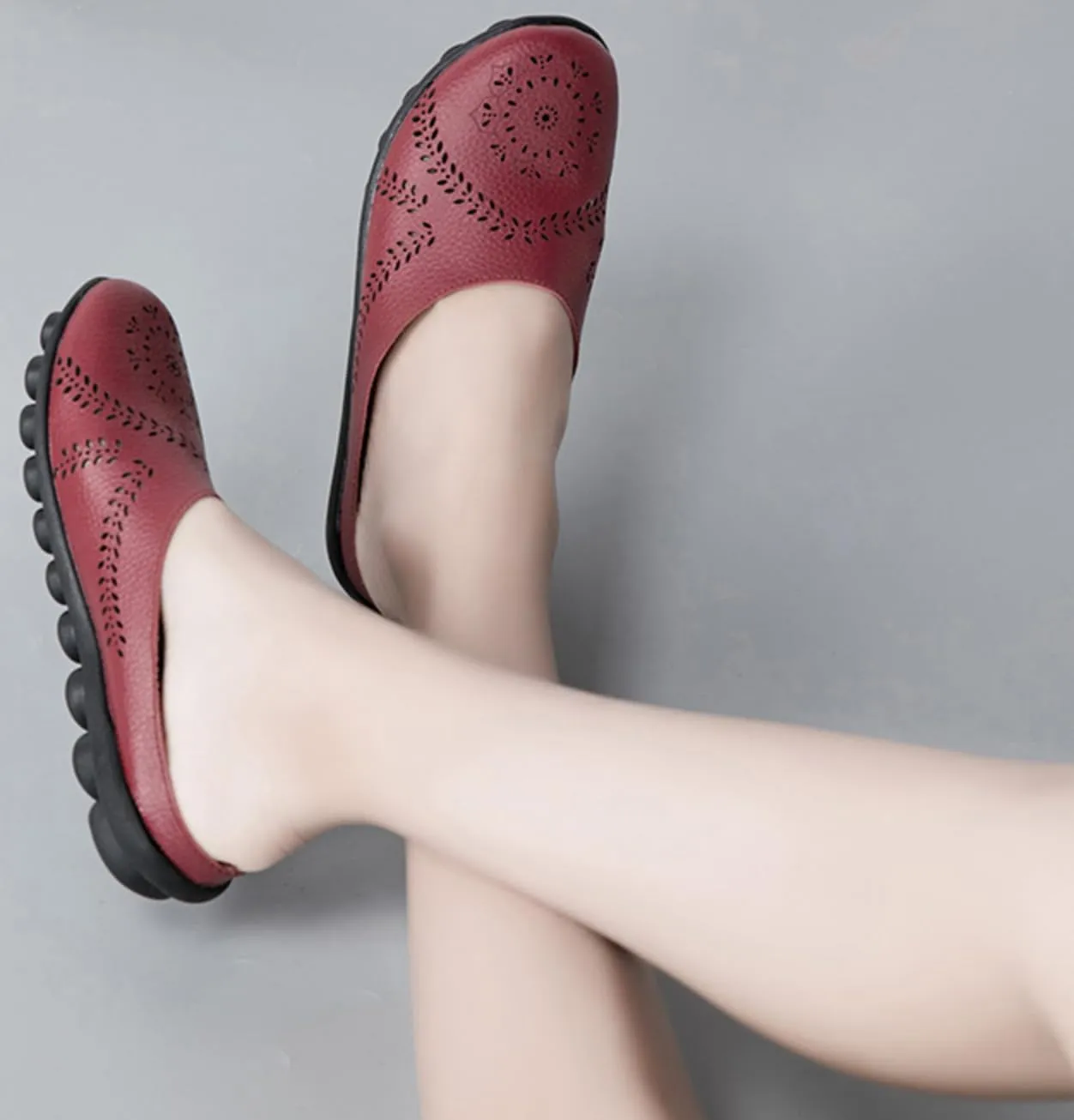 Women's Floral Casual Fashion Flat Mules Hollowed Out
