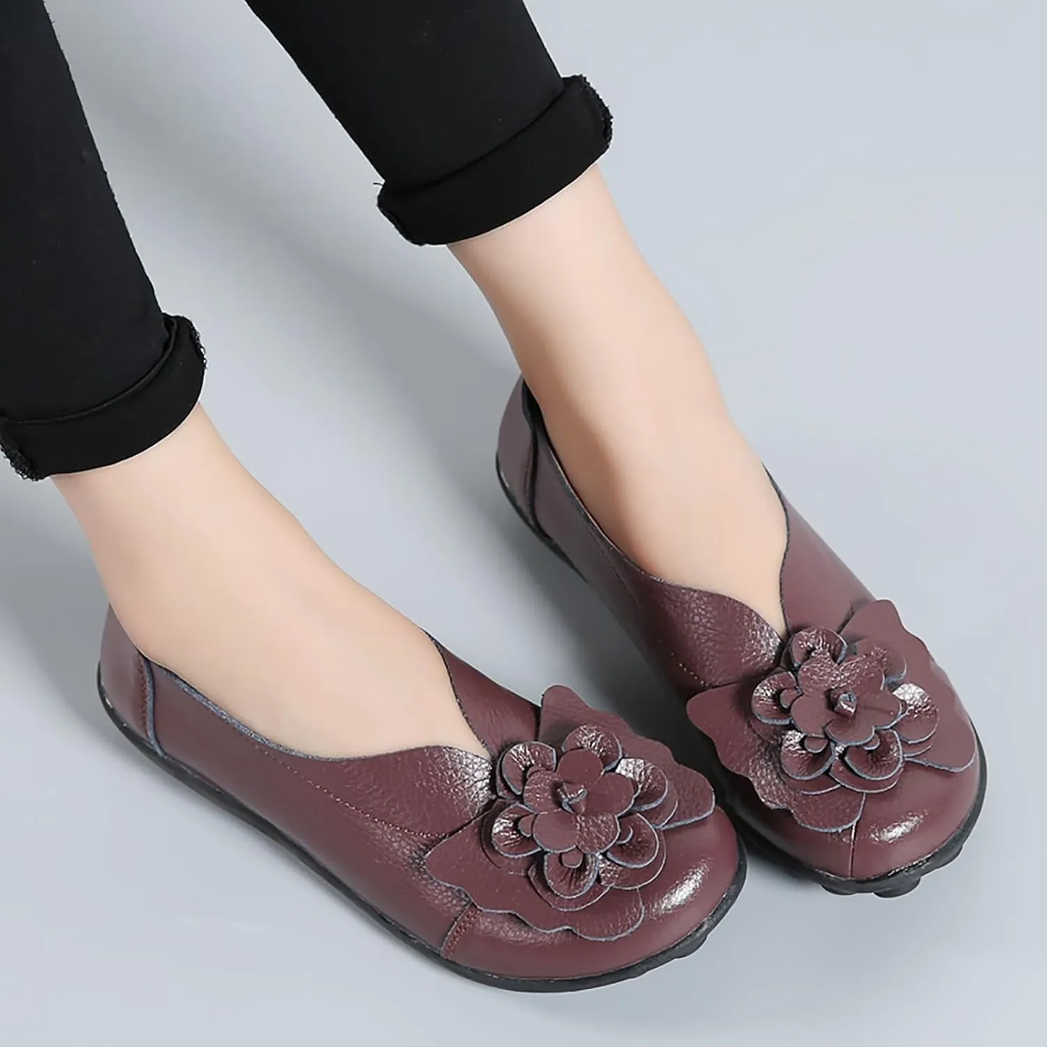 Women's Leather Flowers Loafers Lightweight Comfortable Round Toe Soft Bottom Walking Shoes Summer Casual Slip On Moccasins Driving Flats Outdoor Work Shoes