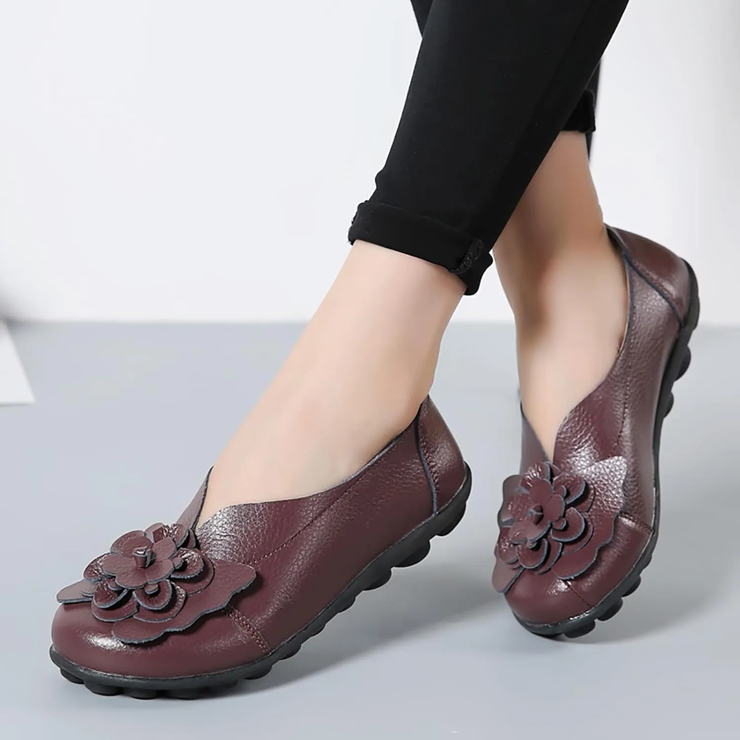 Women's Leather Flowers Loafers Lightweight Comfortable Round Toe Soft Bottom Walking Shoes Summer Casual Slip On Moccasins Driving Flats Outdoor Work Shoes
