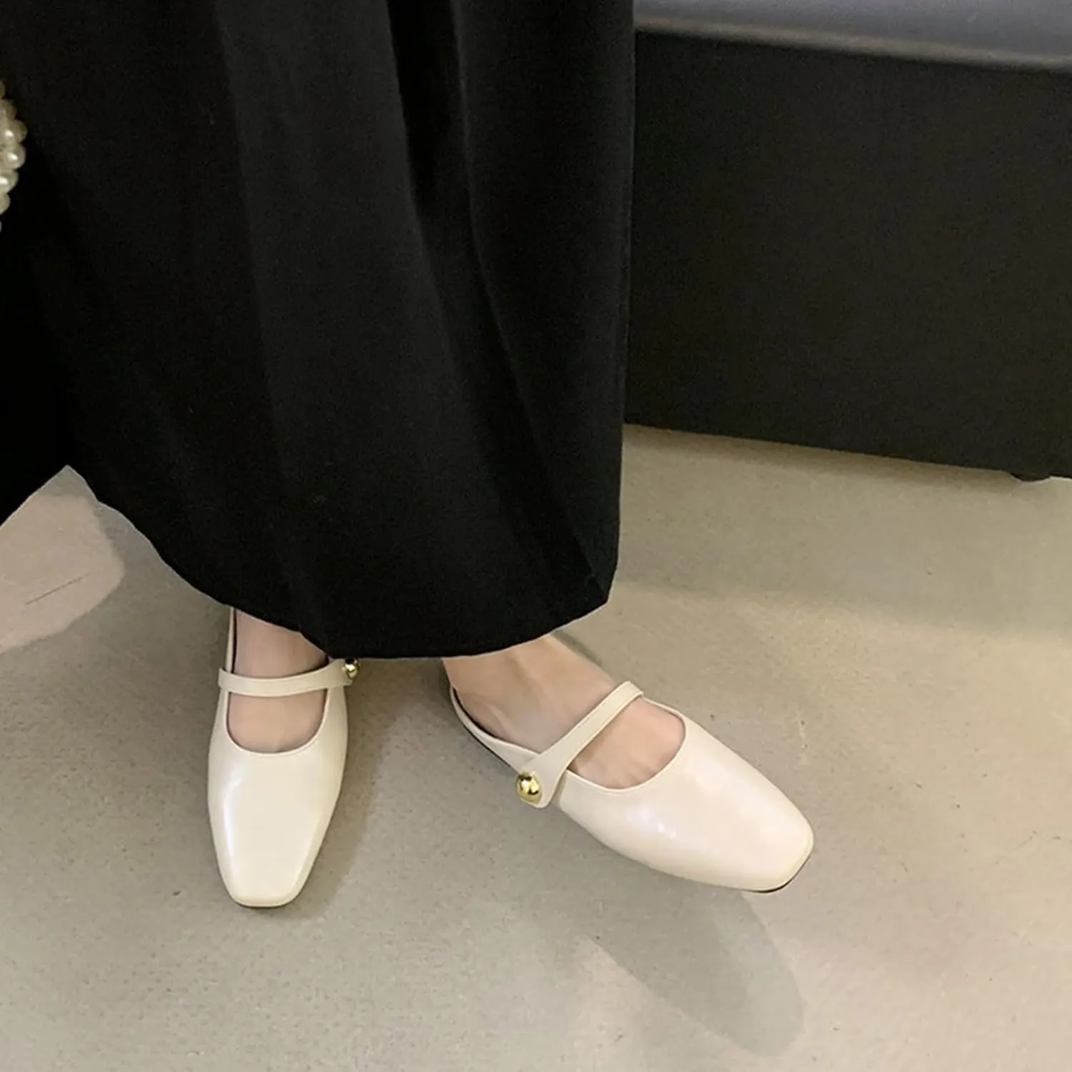 Women's Leather Pearl Closed Toe Mary Jane Flat Mules Fashion Square Toe Soft Sole Comfortable Slip on Backless Flats Casual Office Dressy Sandals Walking Shoes Mules