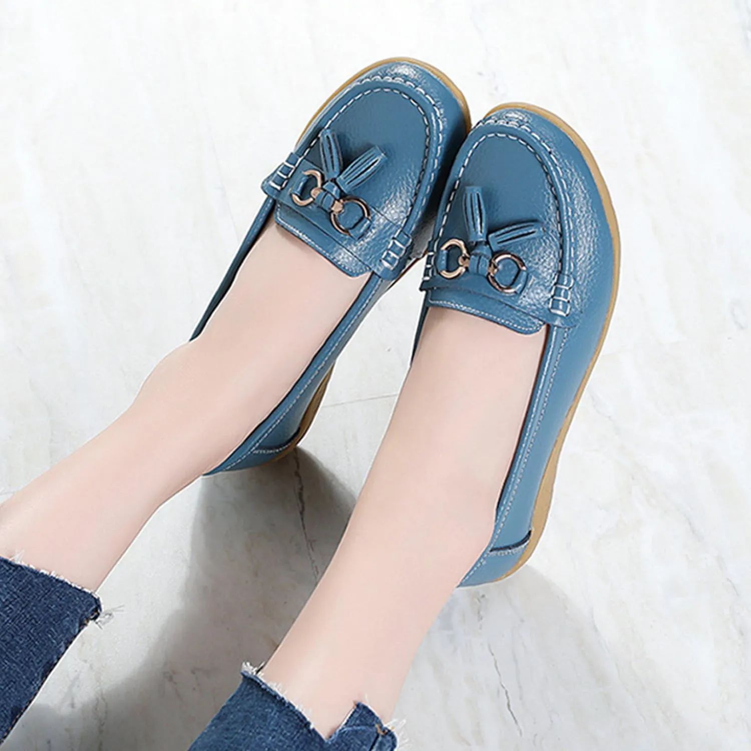 Women's Loafers Slip On Moccasins Casual Round Toe Soft Leather Lightweight Flats Driving Shoes Comfort Walking Shoes