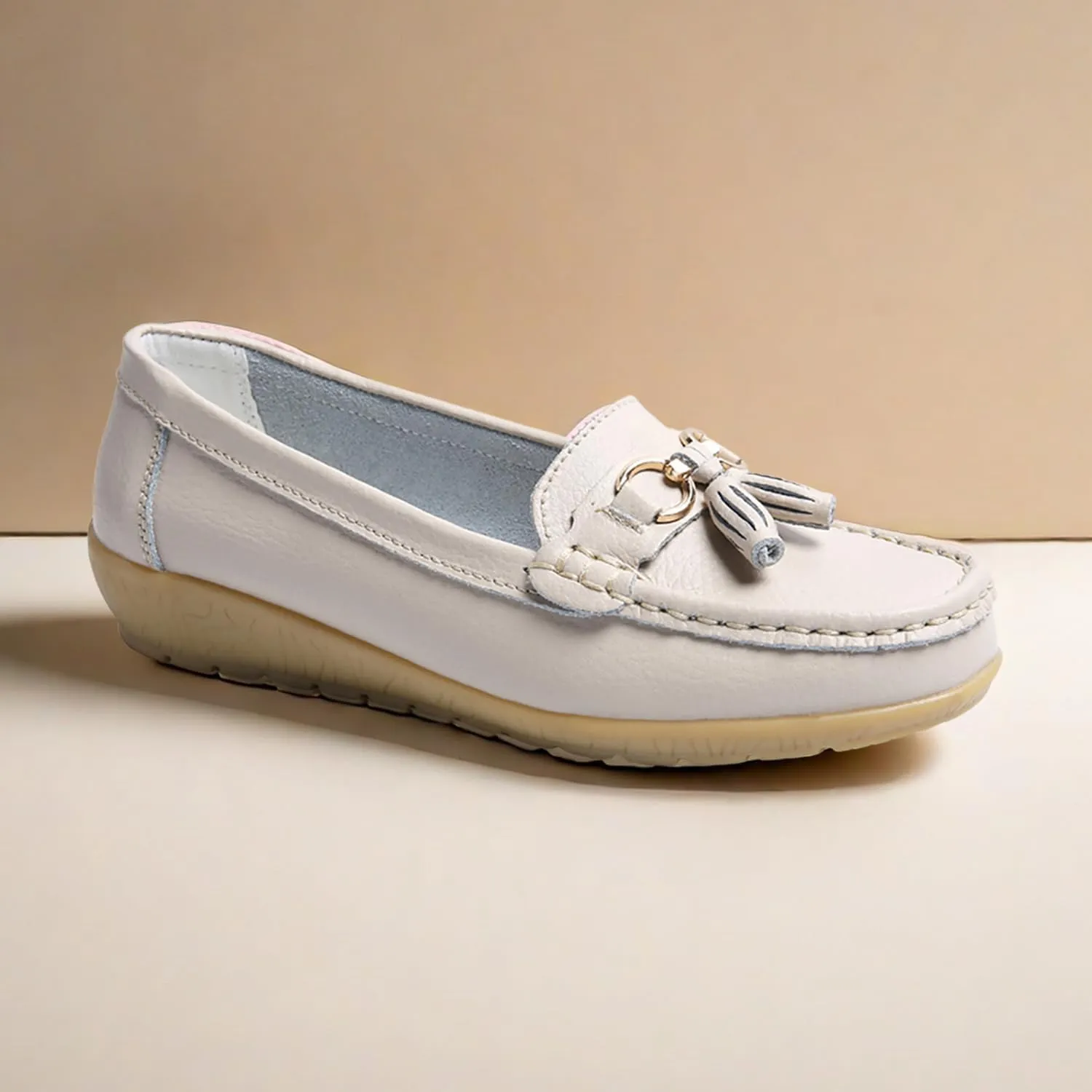 Women's Loafers Slip On Moccasins Casual Round Toe Soft Leather Lightweight Flats Driving Shoes Comfort Walking Shoes