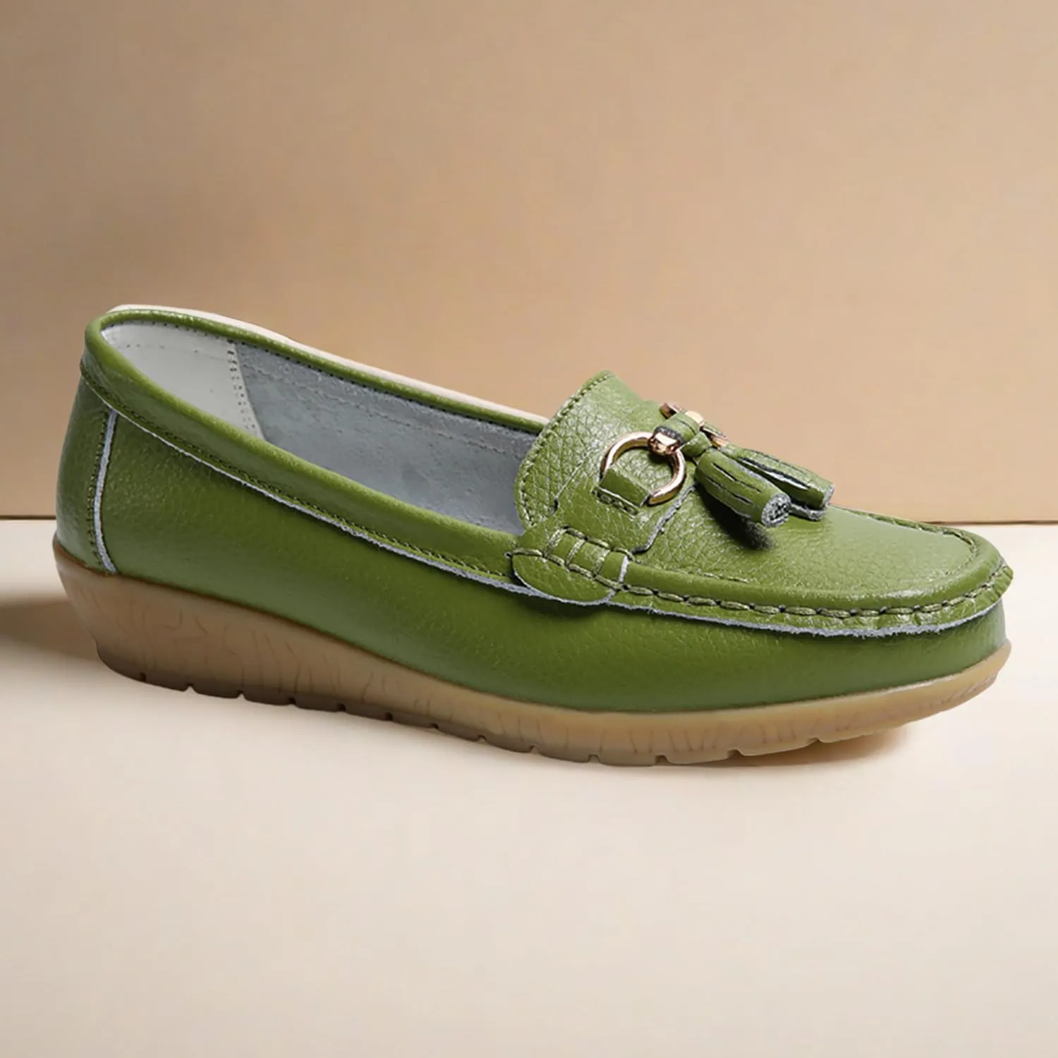 Women's Loafers Slip On Moccasins Casual Round Toe Soft Leather Lightweight Flats Driving Shoes Comfort Walking Shoes