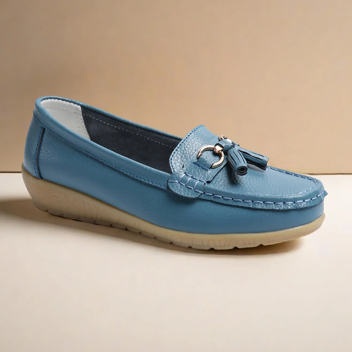 Women's Loafers Slip On Moccasins Casual Round Toe Soft Leather Lightweight Flats Driving Shoes Comfort Walking Shoes