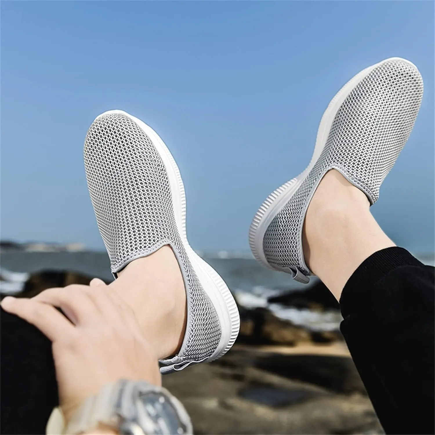 Women's Slip-on Shoes Wide Width Sneakers Hands Free Walking Shoes Women Comfortable Ladies Shoes Casual Fashion Sneakers 2025 Platform Tennis Shoe Trainers Shoe