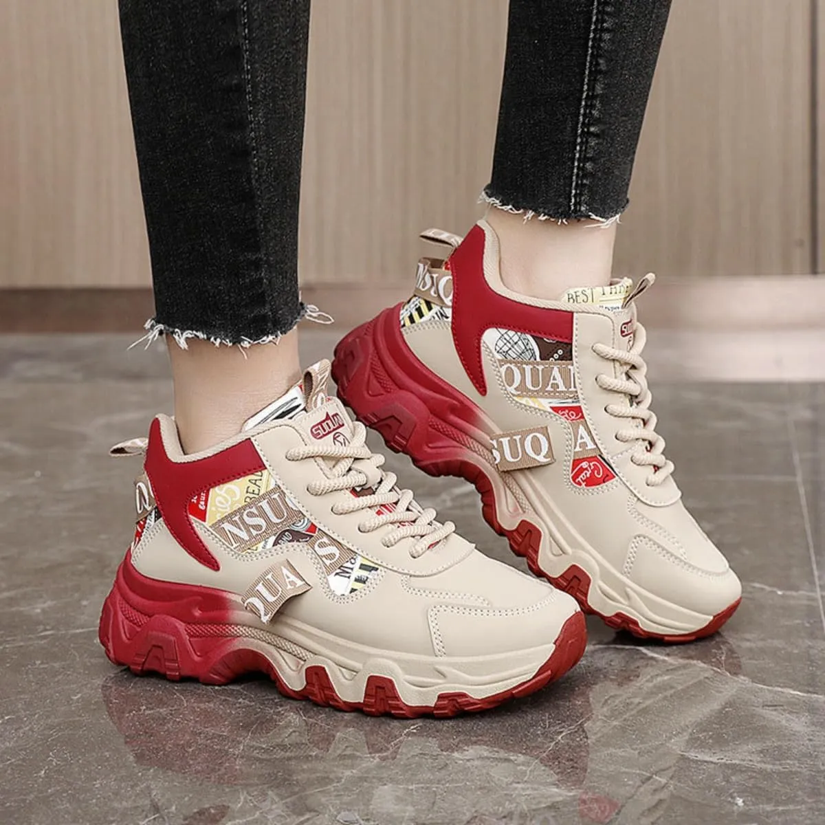 Y2K Stylish Platform Sneakers Lightweight Non Slip Thick Sole Walking Shoes for Women for Work Travel Streetwear All Day Comfort Fashion Appeal